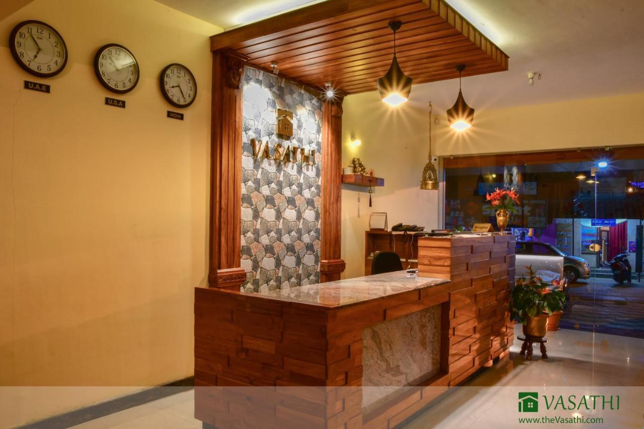 Vasathi Hotel Madikeri Exterior photo