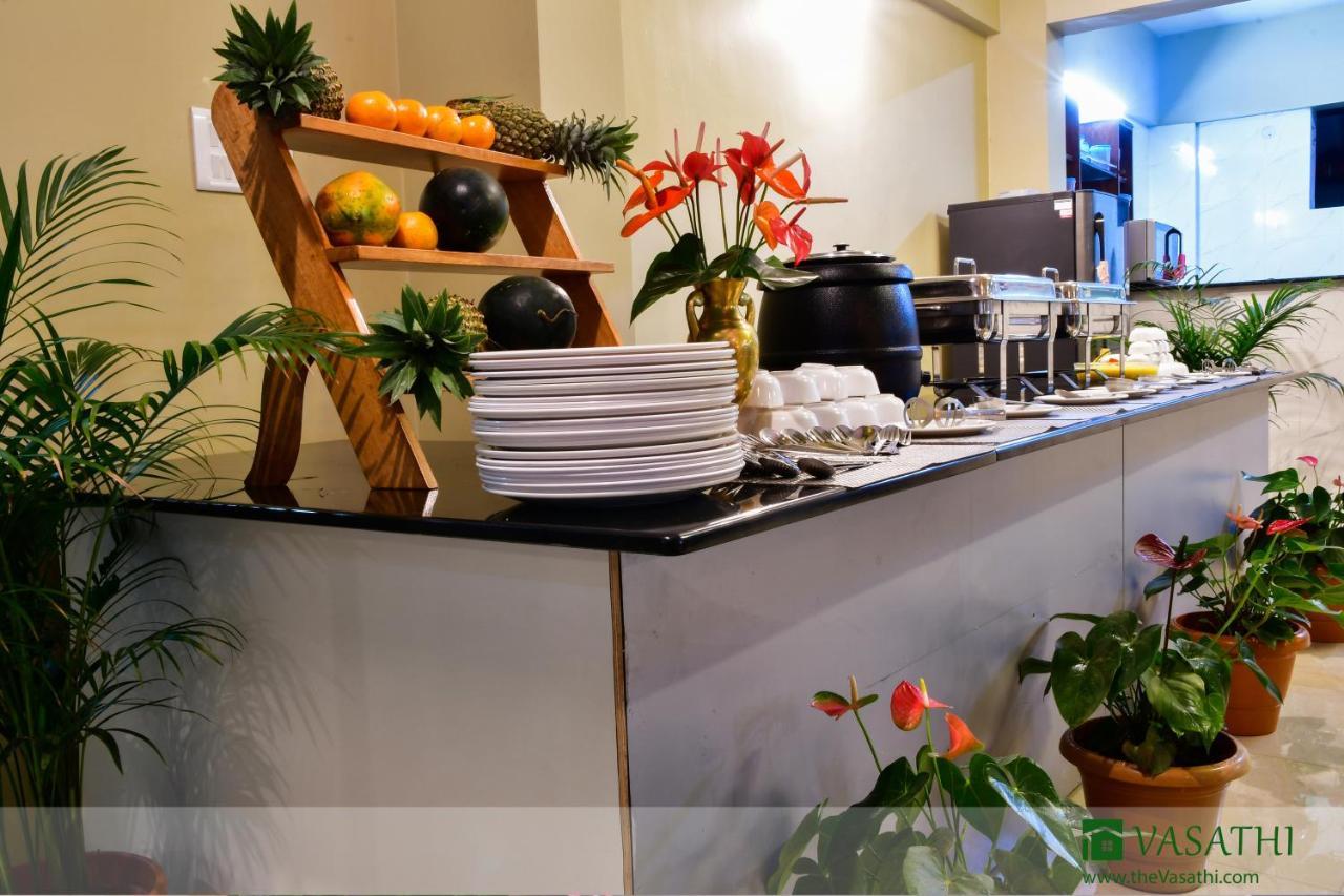 Vasathi Hotel Madikeri Exterior photo