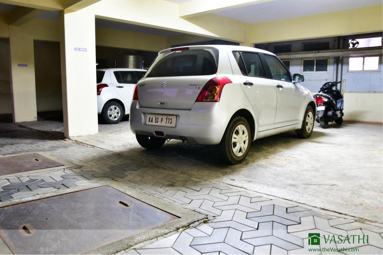 Vasathi Hotel Madikeri Exterior photo
